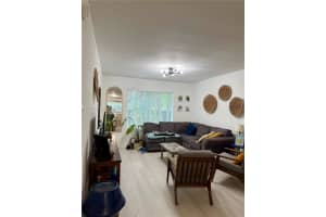 1198 Marseille Dr 4, Miami Beach