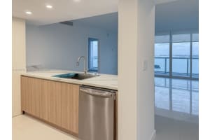 1800 N Bayshore Dr 3705, Miami