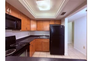 13920 Lake Placid Ct APT B25, Miami Lakes, FL 33014, - MLS#A11915906