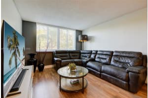 3149 Riverside Dr B-202 Coral Springs, FL 33065 - MLS#A11915925