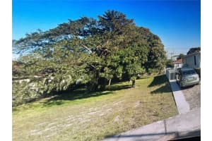 913 14th St West Palm Beach, FL 33401 - MLS#A11915962