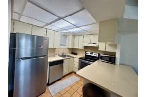 B, 8290 Lake Dr APT 320, Doral, FL 33166, - MLS#A11915983