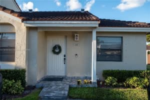 6294 Nw 170th Ter, Hialeah