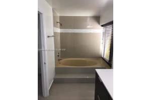 637 Executive Center Dr N107, West Palm Beach, FL 33401, - MLS#A11916120