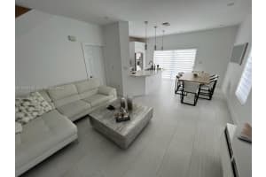 8330 Nw 107th Pl 7-21 Doral, FL 33178 - MLS#A11916133