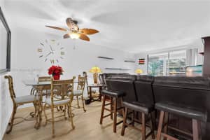 2801 Somerset Dr 411 Lauderdale Lakes, FL 33311 - MLS#A11916150