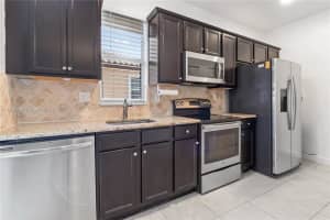 9301 Sw 171st Ave 2, Miami