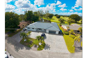 19150 S Saint Andrews Dr, Hialeah 19150 S Saint Andrews Dr, Hialeah