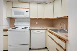 800 West Ave APT 924, Miami Beach, FL 33139, - MLS#A11916340