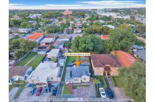 2811 Sw 3rd St, Miami 2811 Sw 3rd St, Miami