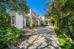 1621 S Bayshore Dr Miami, FL 33133 - MLS#A11916387