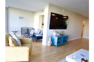 800 Parkview Dr 402 Hallandale Beach, FL 33009 - MLS#A11916389