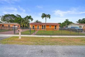 3761 Nw 205th St Miami Gardens, FL 33055 - MLS#A11916394