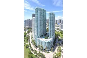 1900 N Bayshore Dr 4019, Miami