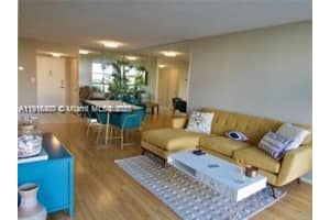 800 Parkview Dr 402, Hallandale Beach