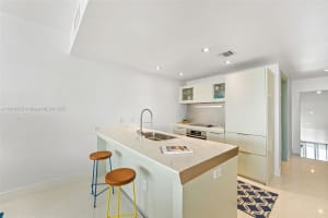 200 Biscayne Blvd Way APT 4005, Miami, FL 33131, Sold 02/06/26