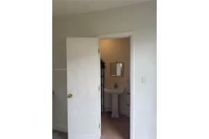 2870 Nw 19th St Fort Lauderdale, FL 33311 - MLS#A11916487