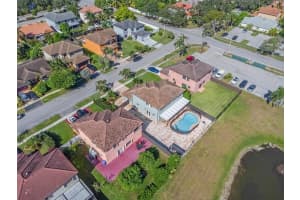 1521 Sw 87th Ter Pembroke Pines, FL 33025 - MLS#A11916491