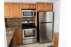 3527 Ne 168th St 301 North Miami Beach, FL 33160 - MLS#A11916510