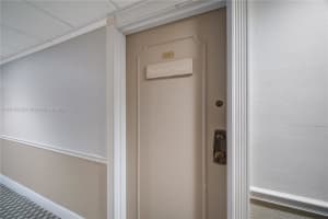 77 Crandon Blvd APT 10C, Key Biscayne, FL 33149, - MLS#A11916528