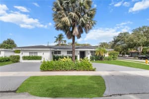 2055 Ne 201st Ter Miami, FL 33179 - MLS#A11916533