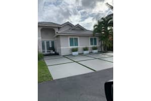 5261 Sw 154th Pl 5261, Miami