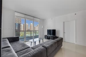 950 Brickell Bay Dr APT 1404, Miami, FL 33131, - MLS#A11916545