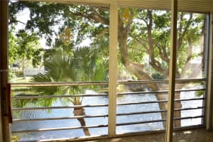 9370 Sunrise Lakes Blvd APT 203, Sunrise, FL 33322, Sold 12/29/25