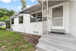 1690 Ne 161st St North Miami Beach, FL 33162 - MLS#A11916624