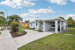6230 E 2nd Ave Hialeah, FL 33013 - MLS#A11916663