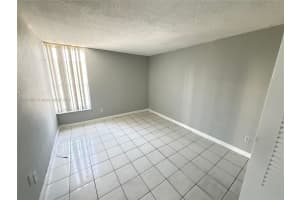 310 Fontainebleau Blvd APT 401, Miami, FL 33172, - MLS#A11916702