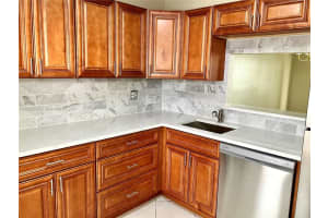 4270 Nw 40th St 103, Lauderdale Lakes 4270 Nw 40th St 103, Lauderdale Lakes