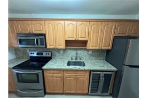 5839 SW 74th Terrace APT 104, South Miami, FL 33143, - MLS#A11916711