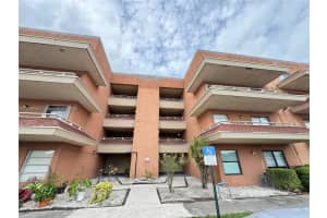 17530 Nw 68th Ave C4006, Hialeah