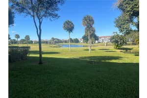 850 Sw 133rd Ter 206b, Pembroke Pines