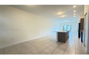 7905 Nw 104th Ave 24 Doral, FL 33178 - MLS#A11916822