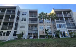 9230 Lagoon Pl 310 Davie, FL 33324 - MLS#A11916851