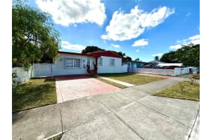 174 E 41st St Hialeah, FL 33013 - MLS#A11916861