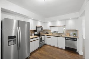 12950 Sw 4th Ct 408h, Pembroke Pines