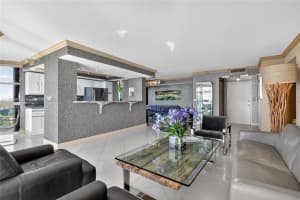 4000 Towerside Terrace APT 1612, Miami, FL 33138, - MLS#A11916912