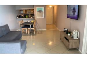 102 Sw 6th Ave 606, Miami