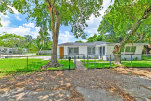 16200 NE 3rd Ave a, Miami, FL 33162, - MLS#A11916927