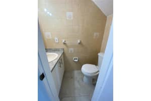 1650 W 44th Pl Apt 227, Hialeah, FL 33012, - MLS#A11916942