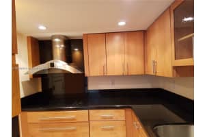 2333 Brickell Ave Apartment 2215, Miami, FL 33129, - MLS#A11916945