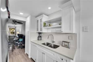 8405 Nw 61st St D207 Tamarac, FL 33321 - MLS#A11916993