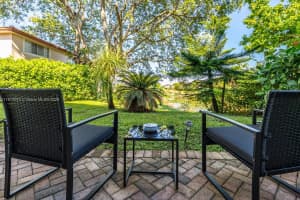 8945 Nw 38th Dr 17, Coral Springs