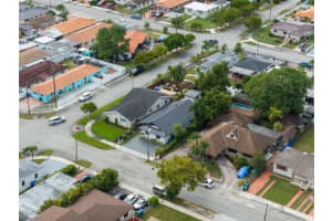 202 Nw 60th Ave Miami, FL 33126 - MLS#A11917018