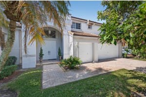 4123 W Lake Estates Dr Davie, FL 33328 - MLS#A11917043