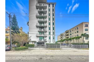 7133 Bay Dr 805, Miami Beach