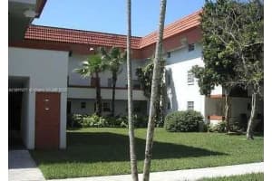 10901 N Kendall Dr 101, Miami